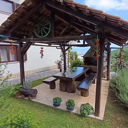 Zdenka-5 Km From Opatija Rukavac (Primorje-Gorski Kotar)